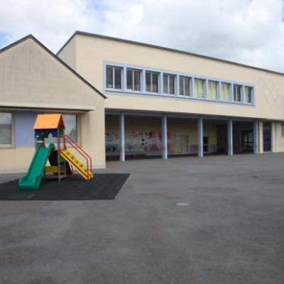 école